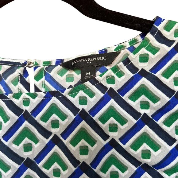 Banana Republic Women's Geo Design Tiered Blouse Size Medium - Picture 3 of 5